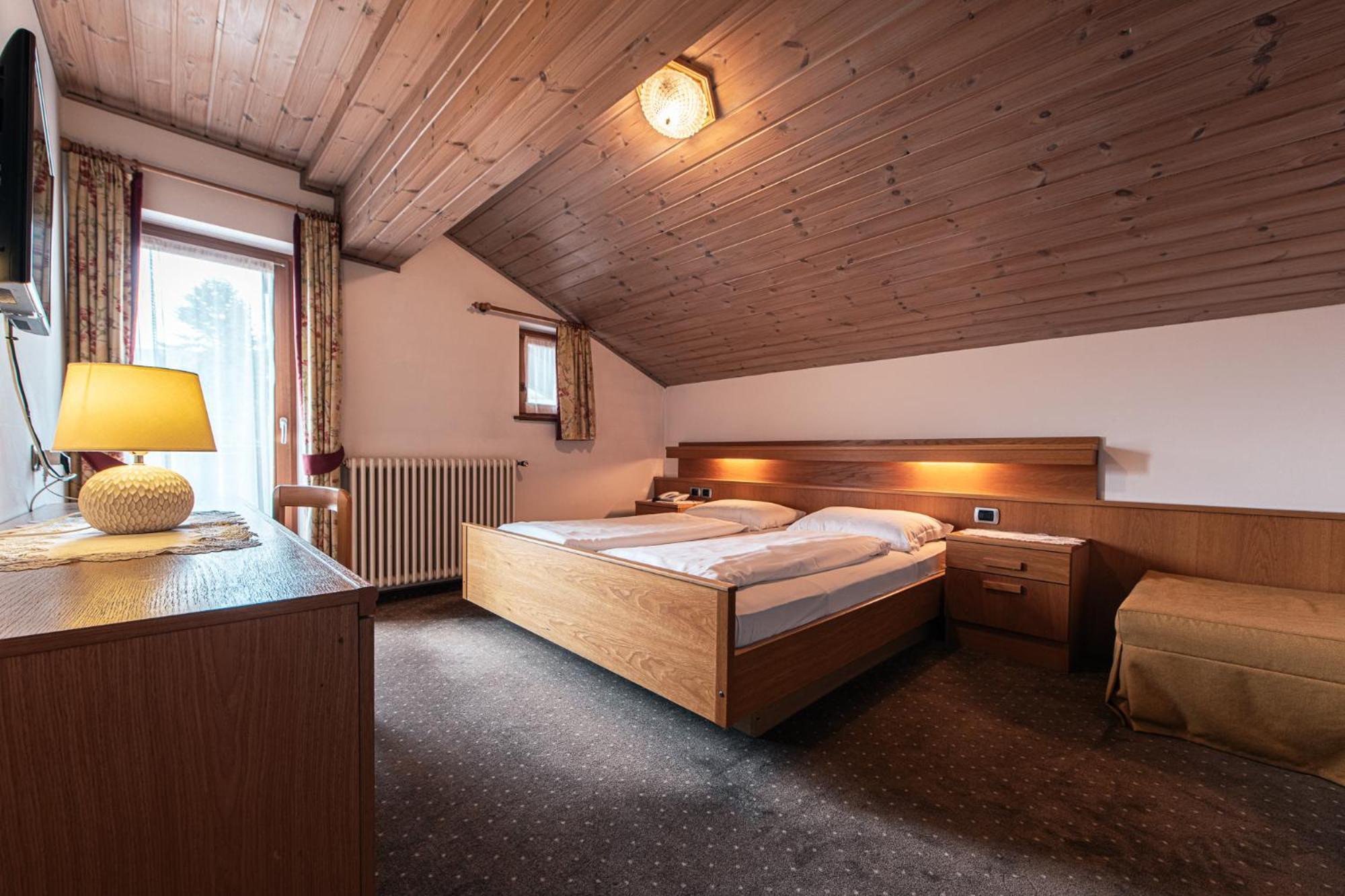 Hotel Goldene Rose Welsberg Exteriör bild