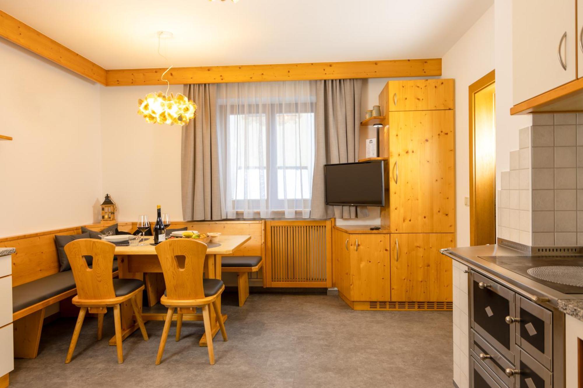 Hotel Goldene Rose Welsberg Exteriör bild