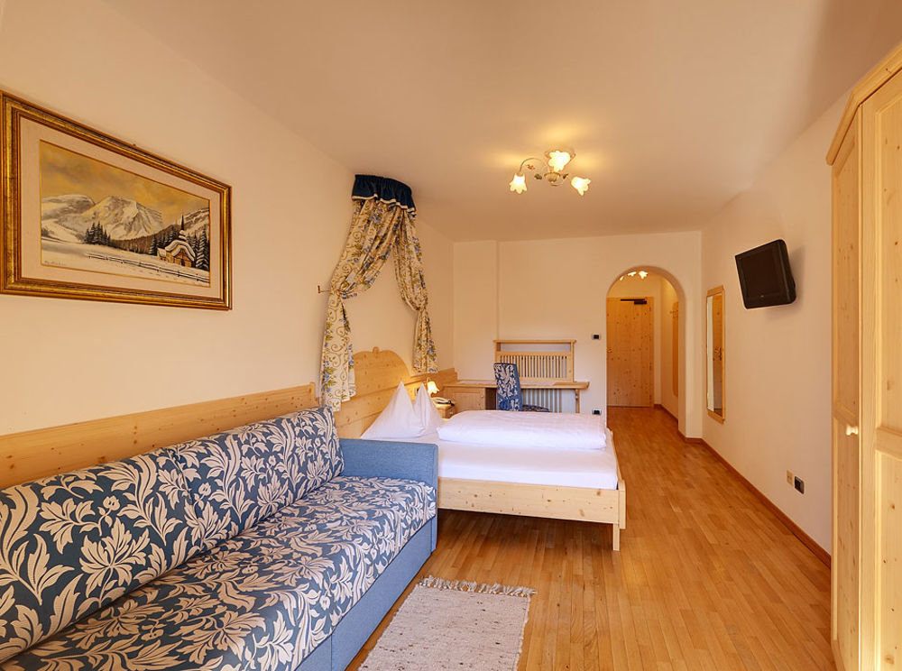 Hotel Goldene Rose Welsberg Exteriör bild