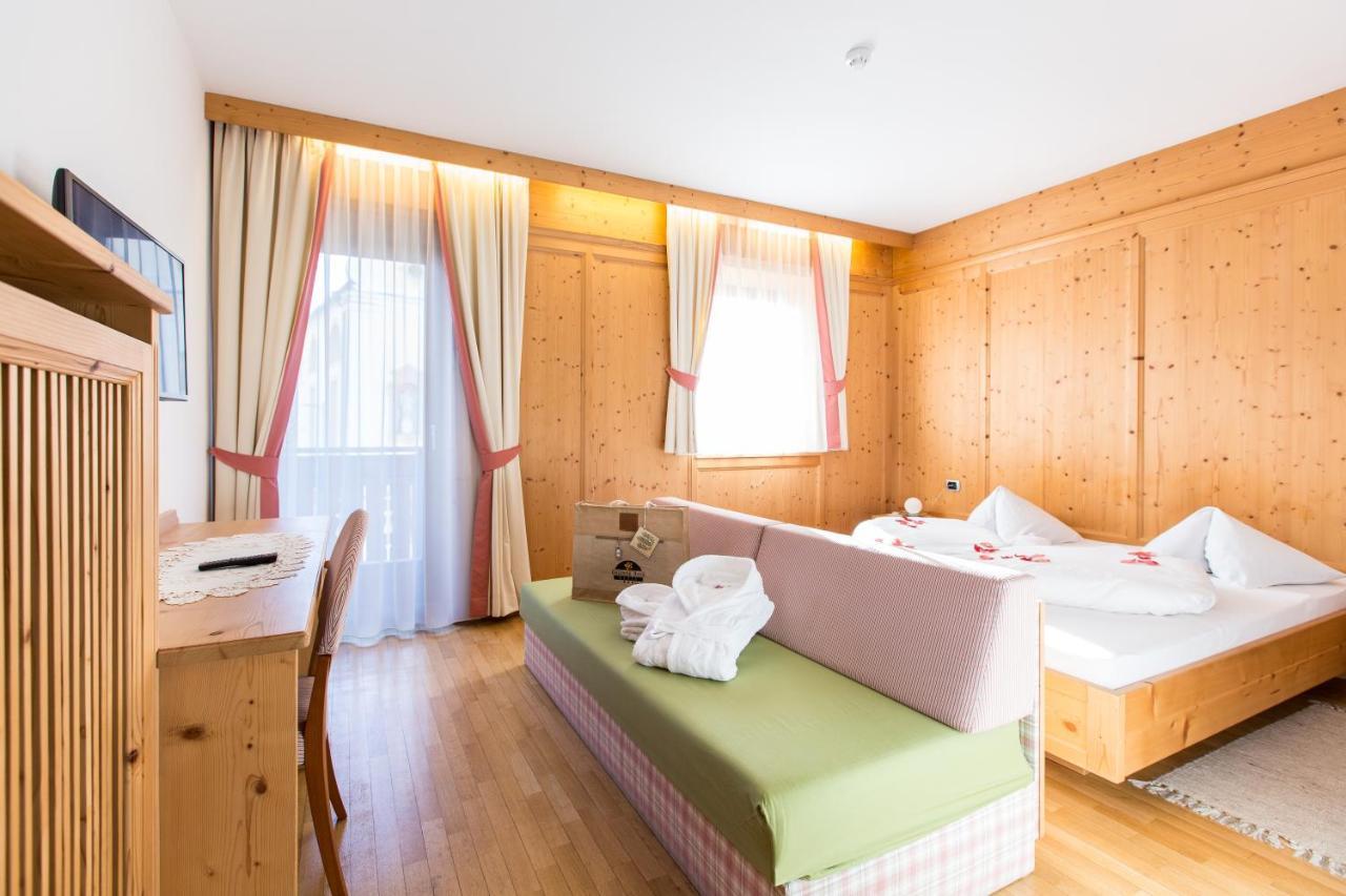Hotel Goldene Rose Welsberg Exteriör bild